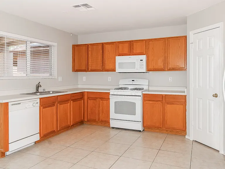 13181 N Deergrass Dr — Photo 6