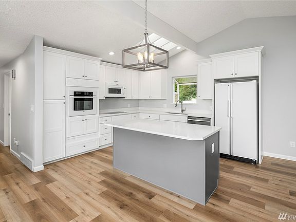 5th image of 4911 127th Pl SE