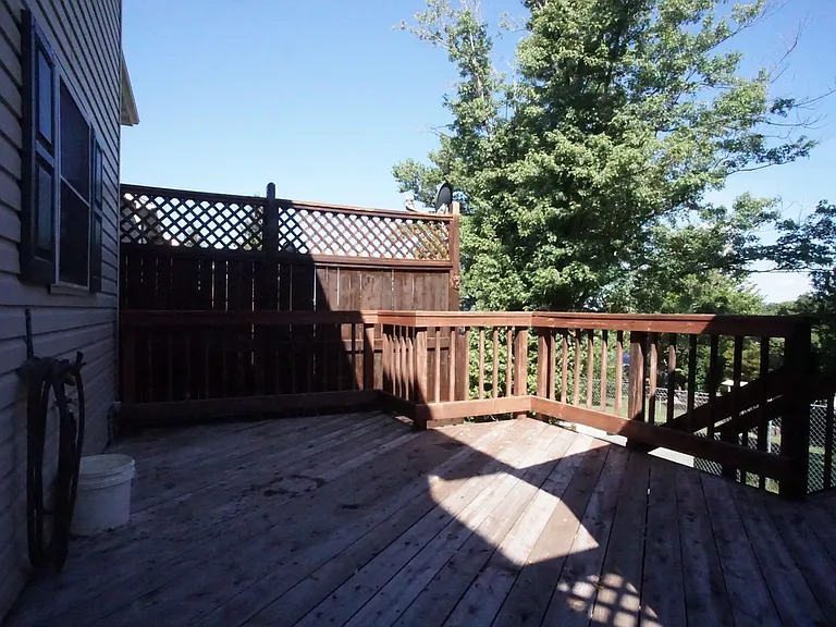 450 Wimmer St — Photo 16