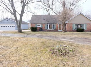 9207 Grafton Rd, Carleton, MI 48117