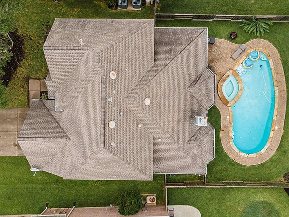 2nd image of 1418 Summer Forest Dr
