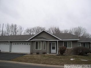 618 Dew Drop Cir, Center City, MN 55012