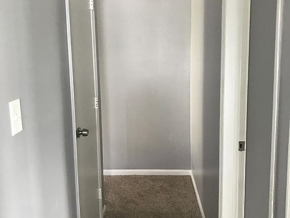 3rd image of 1419 Jeanette Ave