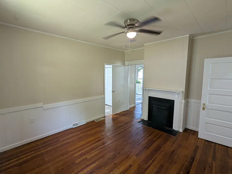 220 E 3rd St — Photo 13