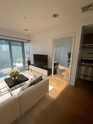 Rented by Five Stone NYC LLC | media 7