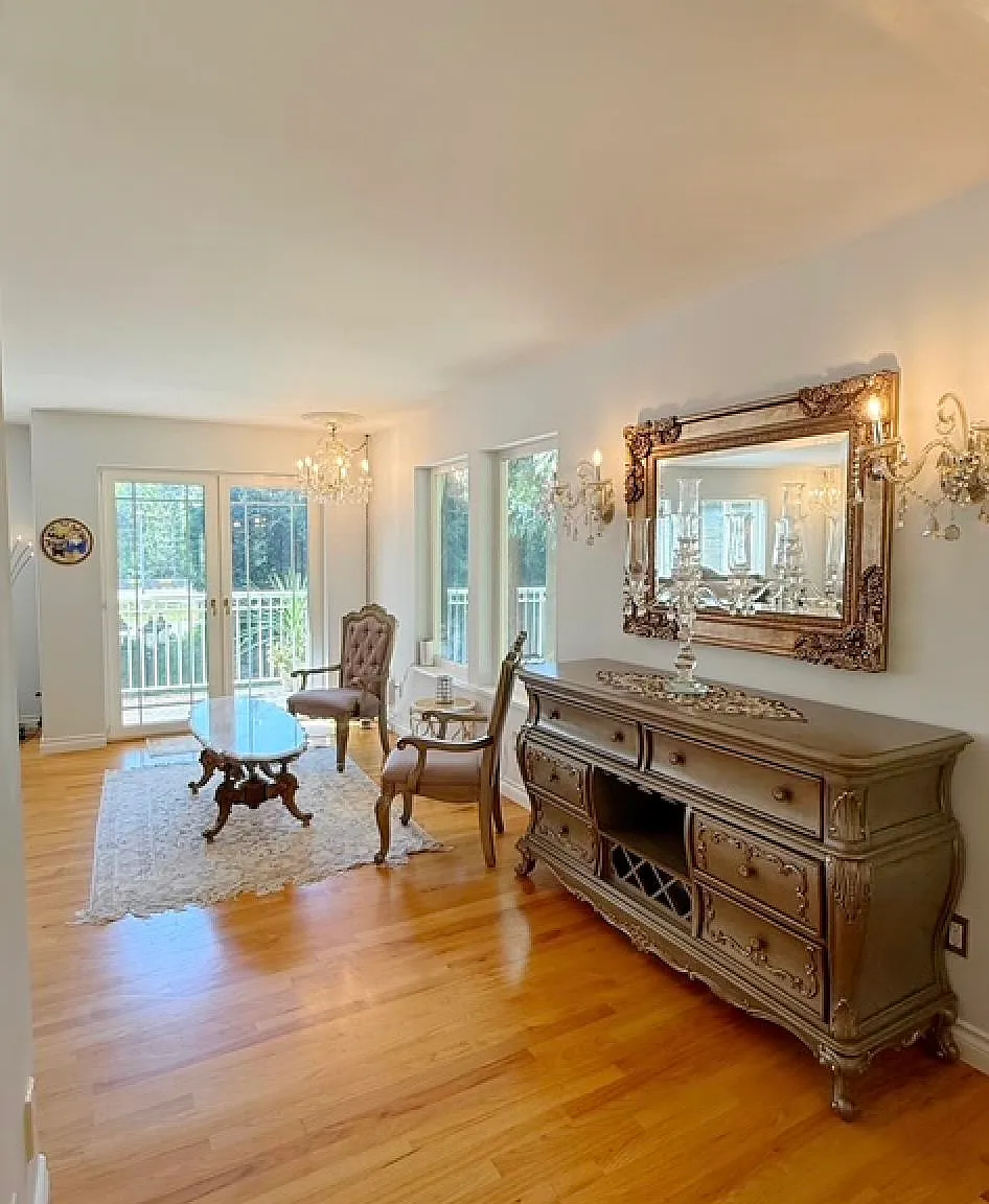 5 bed, 3500 sqft, $8,950 — Photo 2