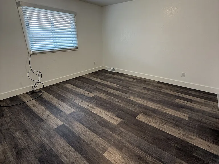 4718 Diana Dr — Photo 12