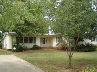 312 Forest Rd, Oxford, NC 27565