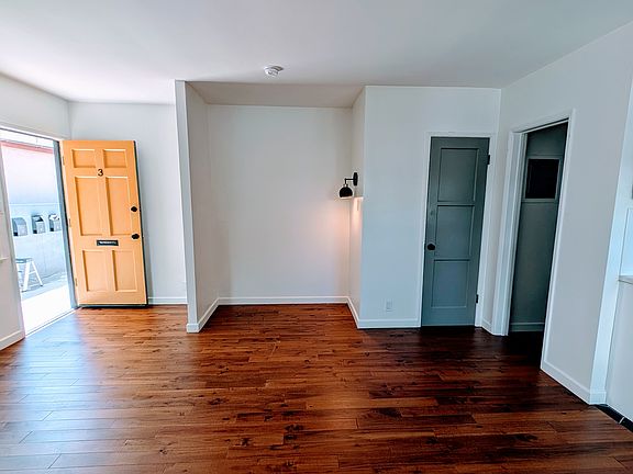 2nd image of 1731 Franklin St #3