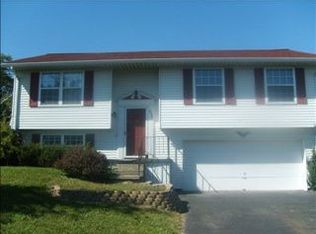 326 Meadowbrook Pkwy E, Horseheads, NY