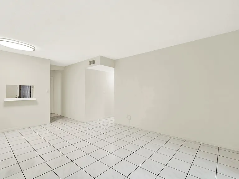 416 Santander Ave — Photo 1