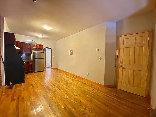 4th image of 890 Bergen St #2C