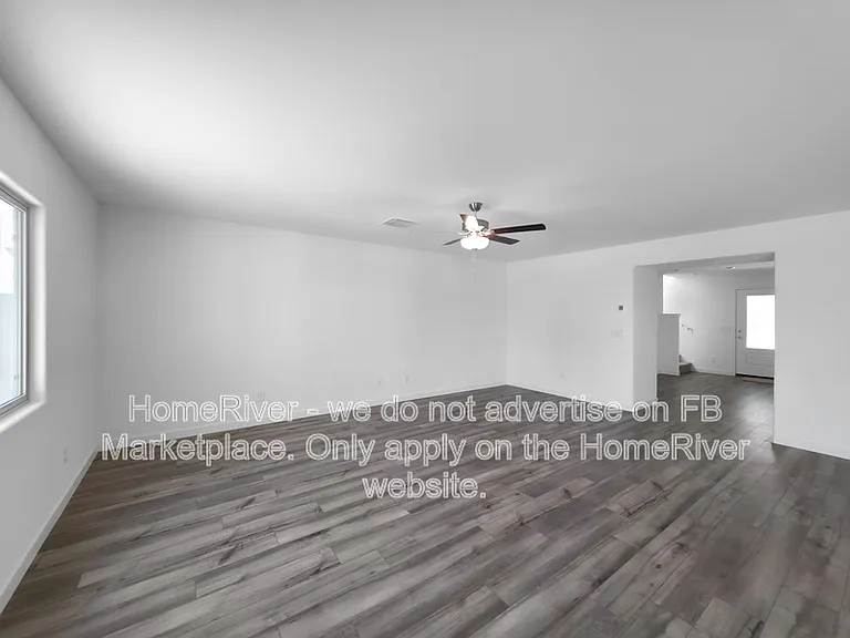 1091 W West Virginia Ave — Photo 3