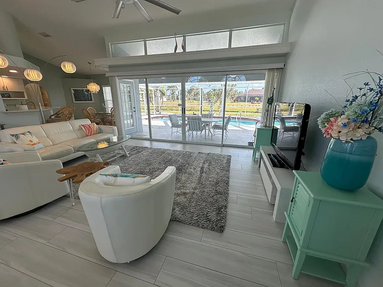 603 Rotonda Cir — Photo 33