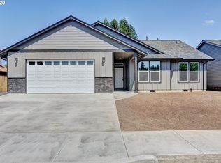 1232 SW 3rd Ave, Mill City, OR 97360