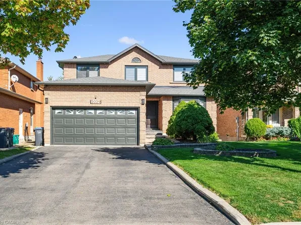 2029 Kempton Park Dr, Mississauga, ON L5M 2Z4