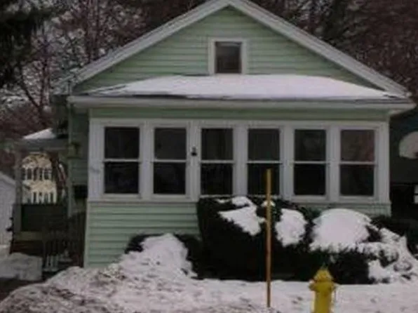 563 Glide St, Rochester, NY 14606