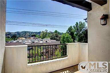 3rd image of 4202 Whitsett Ave APT 304