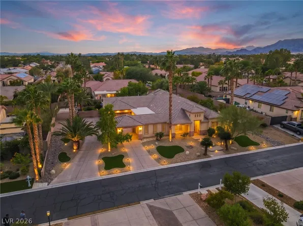7301 Lake Farm Ave, Las Vegas, NV 89131