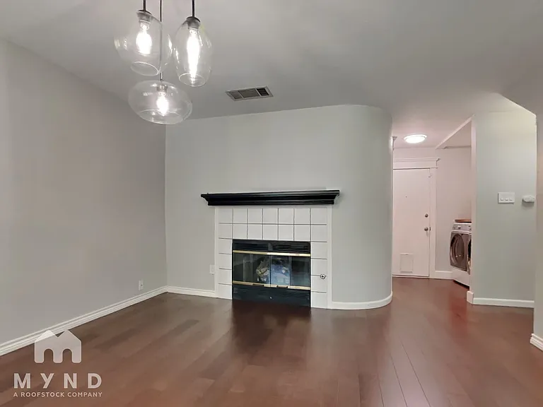 8709 Verona Trl — Photo 2