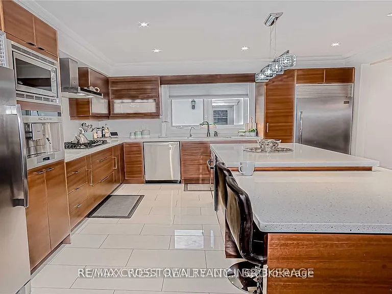 147 Ellis Ave — Photo 5