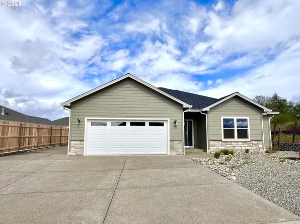 947 Medina Ave, Sutherlin, OR 97479
