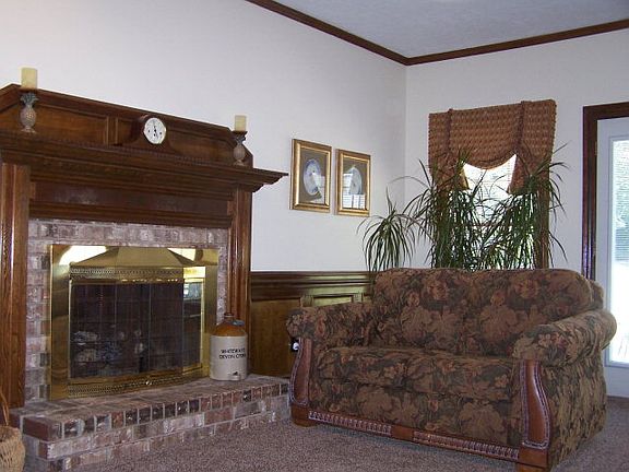 5th image of 4019 Woodvalley Dr