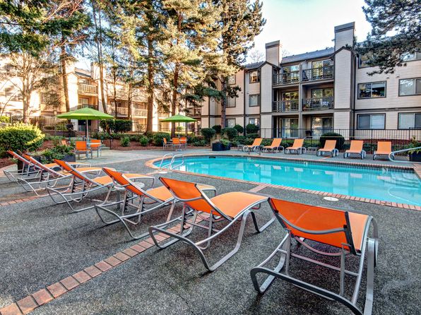 12221 Airport Rd APT D106