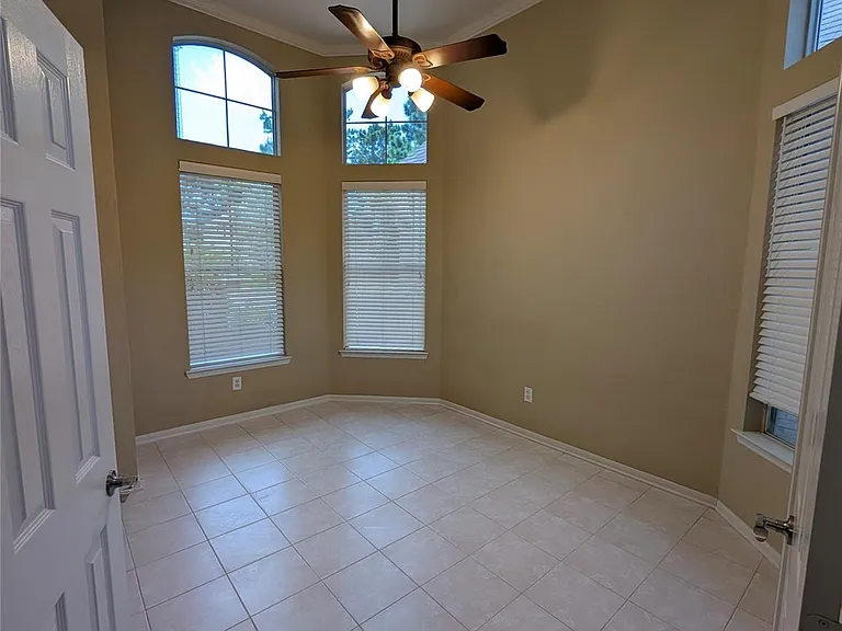 10114 Crescent Bluff Ln — Photo 18