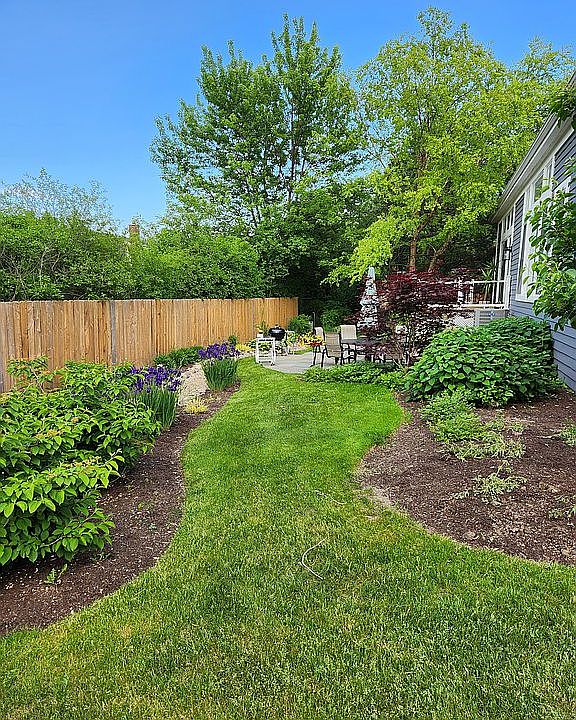 2nd image of 3314 Glenlake Dr