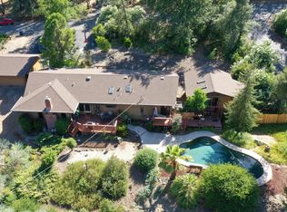 8489 Valley View Rd, Redding, CA 96001