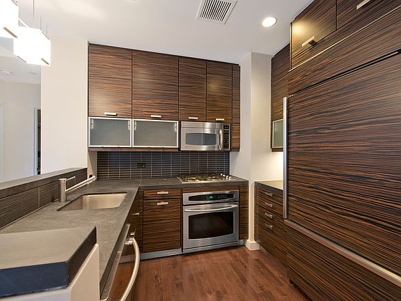 2nd image of 101 W 24th St APT 15A