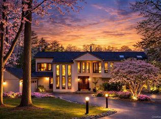 139 Pascack Rd, Pearl River, NY 10965