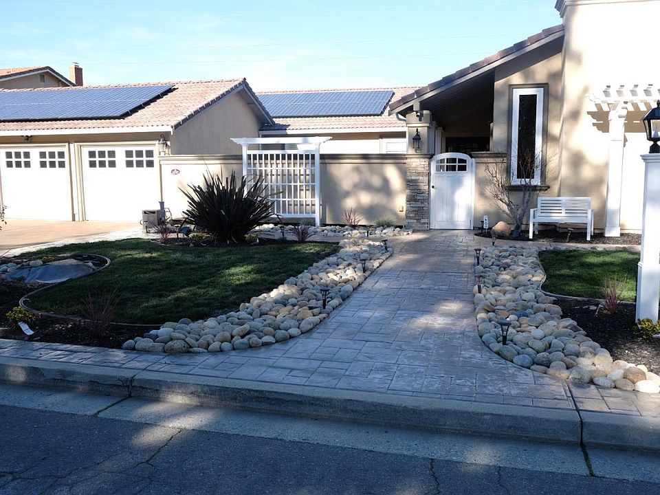 1st image of 12486 Sumner Dr