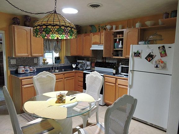 2nd image of 308 Tyler Ave