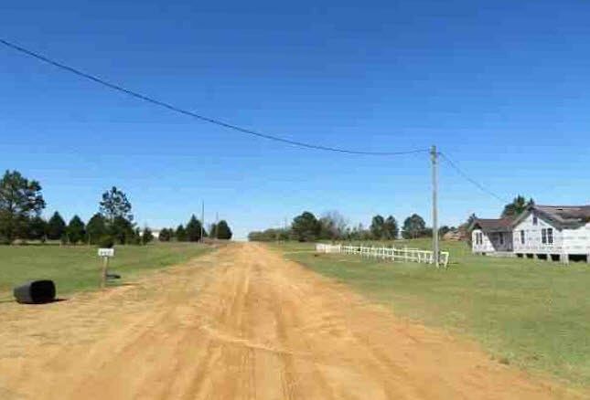 2nd image of 214 Peach Dr