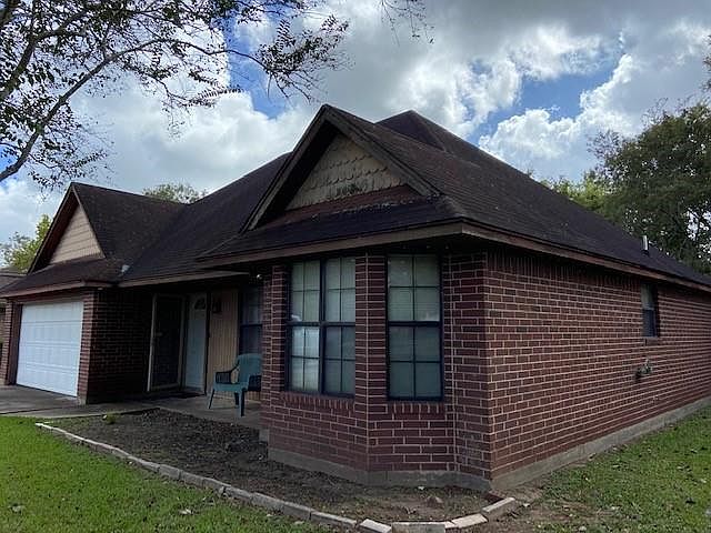1st image of 238 Yaupon Dr