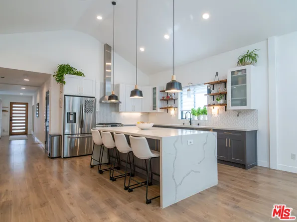 17929 Califa St, Encino, CA 91316