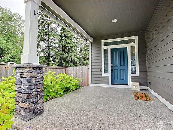 5th image of 17305 21st Avenue E