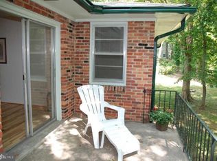 8813 Stonehaven Ct, Potomac, MD 20854