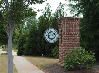 369 Carillon Ln, Macon, GA 31210