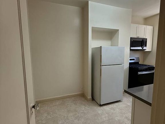 5th image of 2320 Haste St APT 15