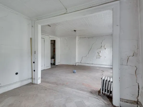 122 Hoyt Street image 35 of 57