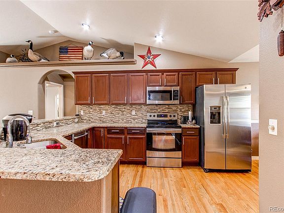 5th image of 3005 Cody Avenue