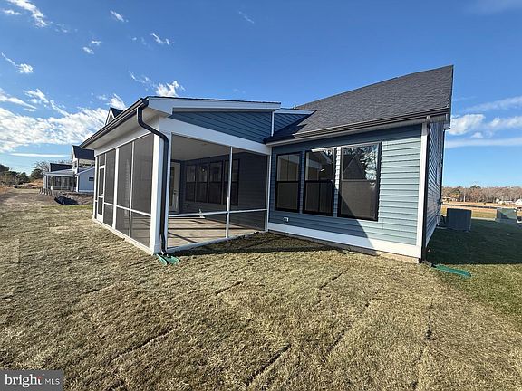 2nd image of 34126 Hornbeam Dr