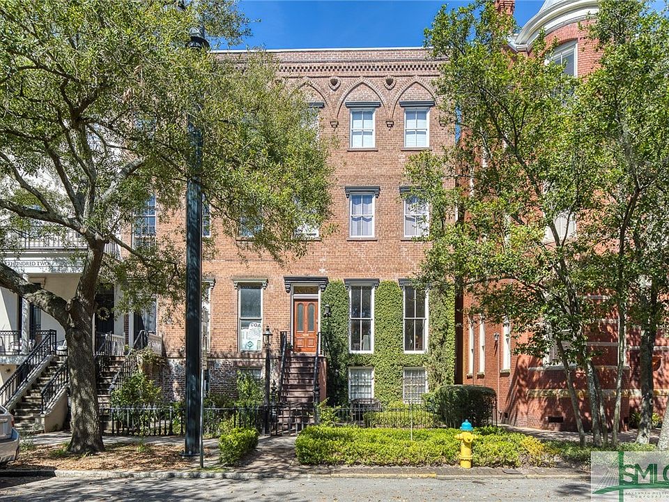 The 1868 rowhouses built into Bloomingdale's