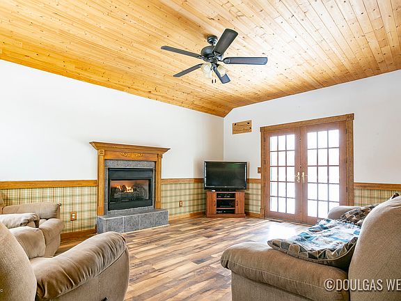 3rd image of 5220 S Ferris Ave