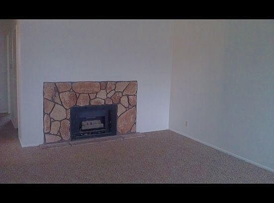 5th image of 2111-2113 E Donegal Cir