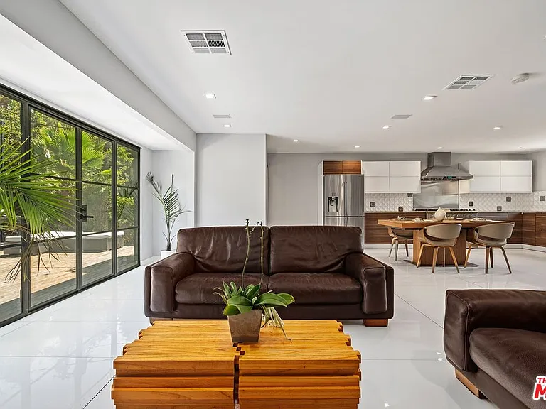 22263 Buena Ventura St — Photo 4