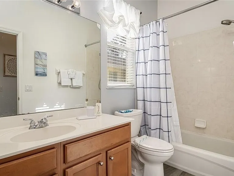 452 N Hampton Dr — Photo 21